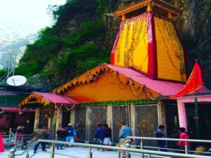 Toilet As A showpiece In Yamunotri Dham