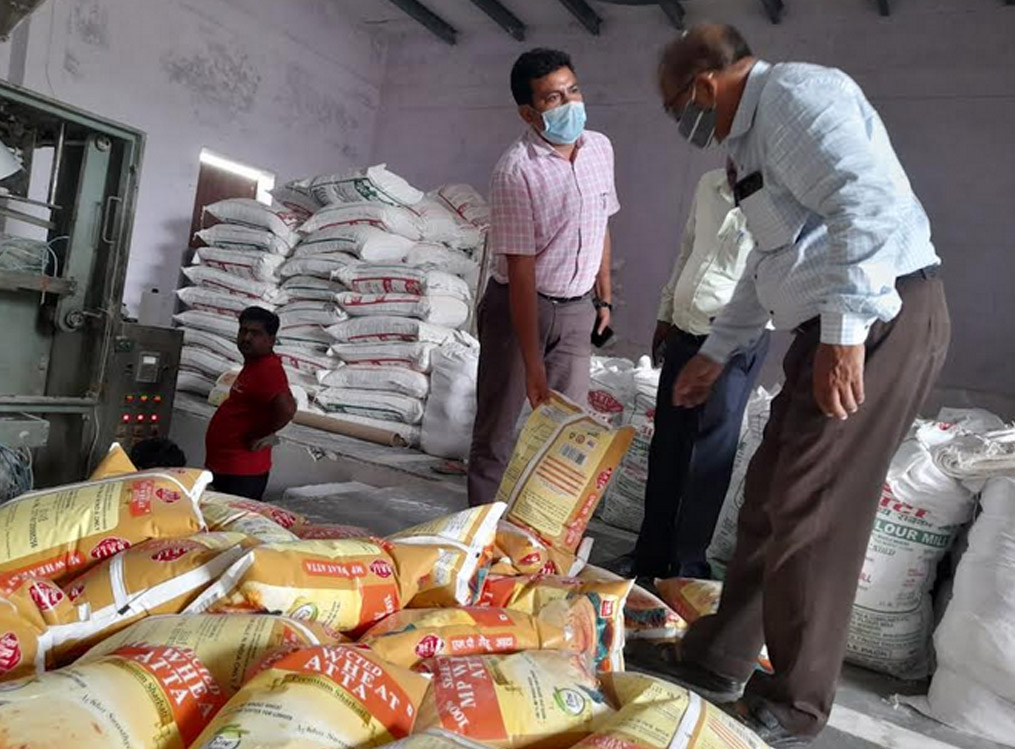 Adulteration Of Food On Holi : खाद्य विभाग की छापेमारी से मचा हड़कंप, कई पदार्थों के लिए सैंपल