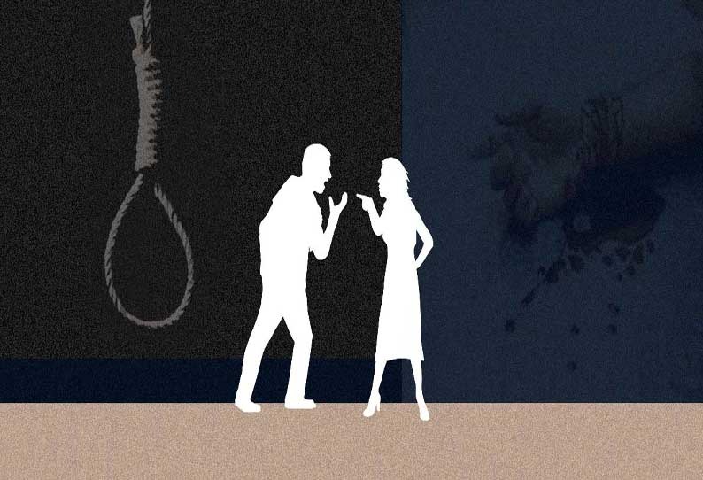 Husband Wife Suicide : पहले पति ने खाया जहर,सदमे में पत्नी ने भी दी जान