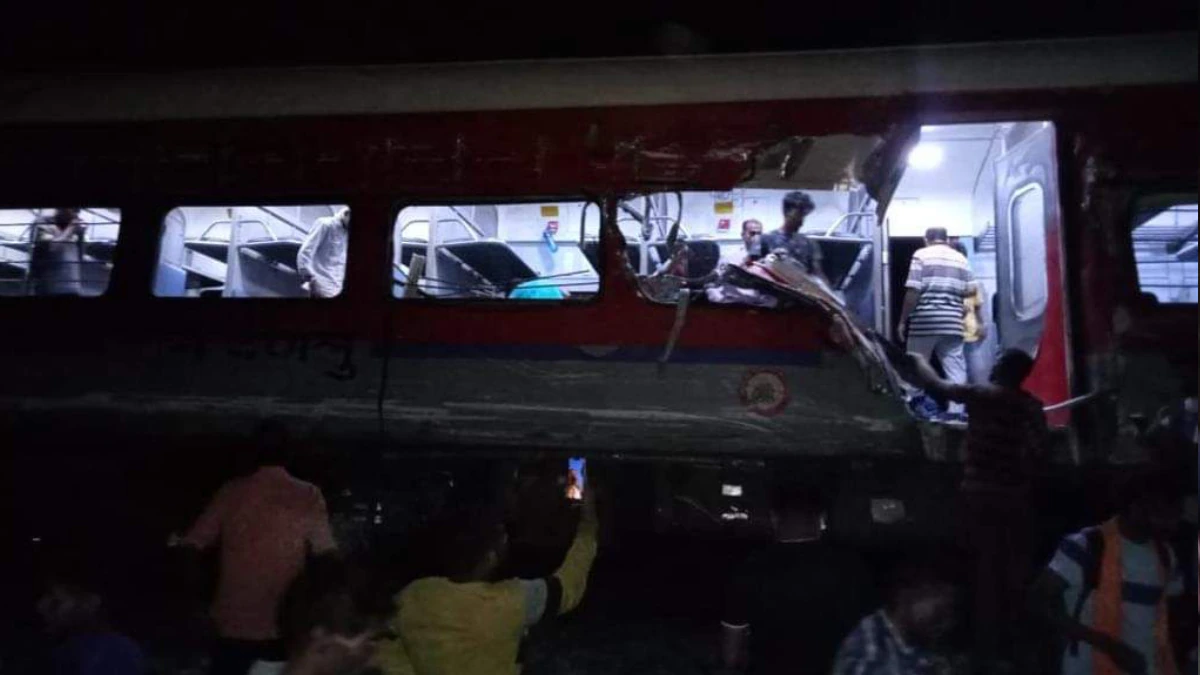 Train Accident In Odisha : बालासोर ट्रेन हादसे में मरने वाले की संख्या हुई 238, 900 से अधिक घायल
