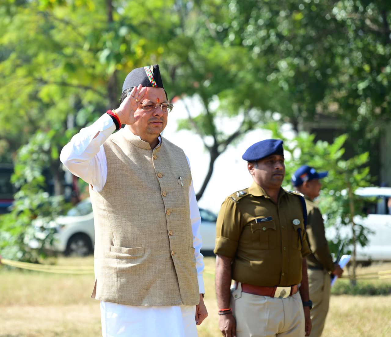 Haldwani: मुख्यमंत्री पुष्कर सिंह धामी हल्द्वानी पहुँचे, राज्य स्तरीय सैनिक सम्मेलन में प्रतिभाग करेंगे