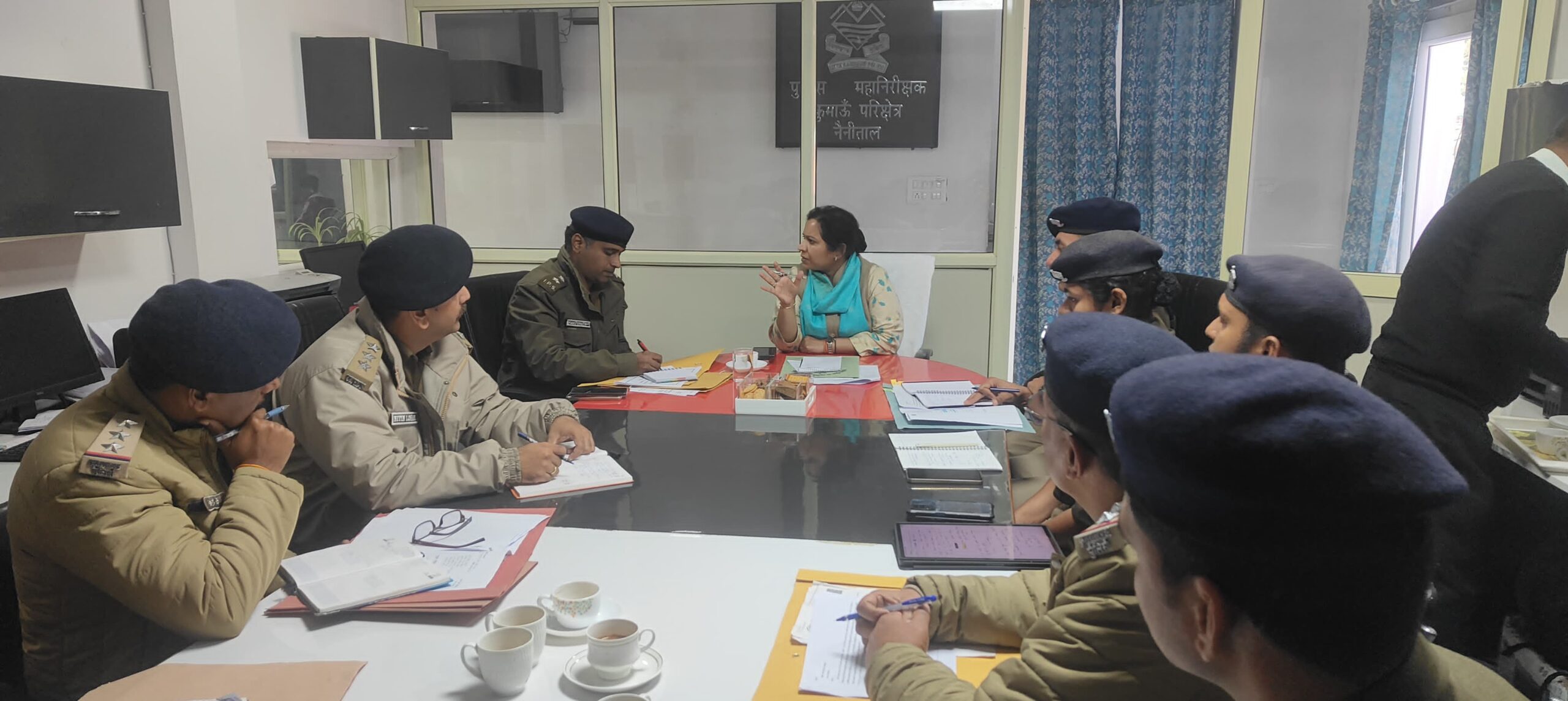 Nainital: आईजी कुमाऊं ने नैनीताल में पर्यटन सीजन के दृष्टिगत यातायात व्यवस्था दुरुस्त करने के दिए निर्देश 