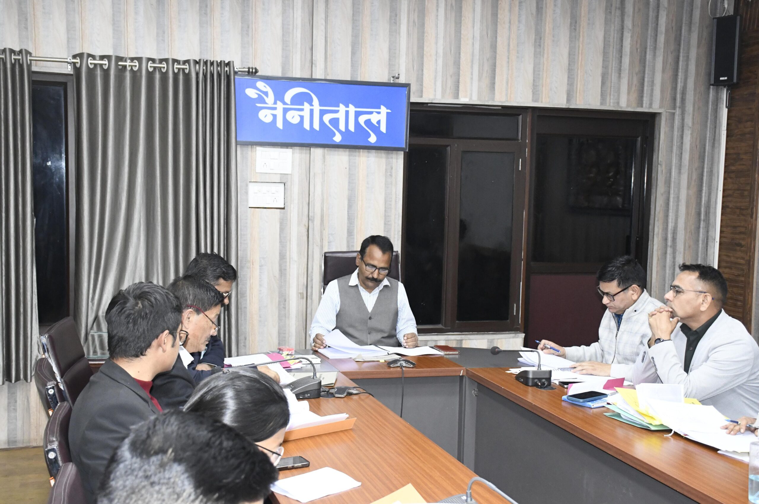 Haldwani: डीएम नैनीताल ने दिए सख्त सख्त निर्देश! राजस्व वादों का अभियान चलाकर करें निस्तारण.. जनता से जुड़ी शिकायतों का त्वरित हो समाधान….