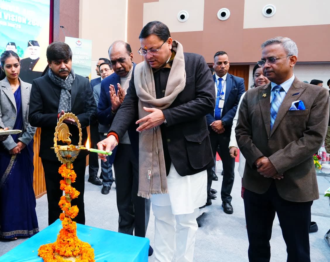 सीएम धामी ने चिंतन शिविर एवं डायलॉग ऑन विजन 2047 में प्रशासनिक अधिकारियों को किया संबोधित